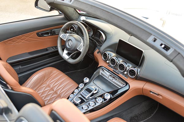 Mercedes GT C AMG Roadster mieten | Rency GmbH
